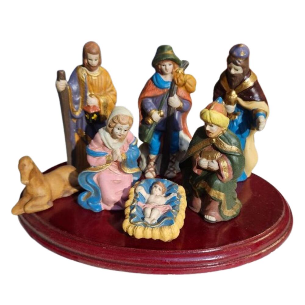 T2 Crown Accents 7 Piece Nativity Set with Wood Base Holiday Christmas Set
